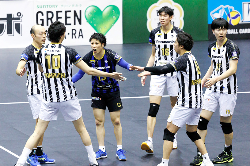 写真：深津選手、山内選手、山本選手、西山選手、仲本選手、大塚選手