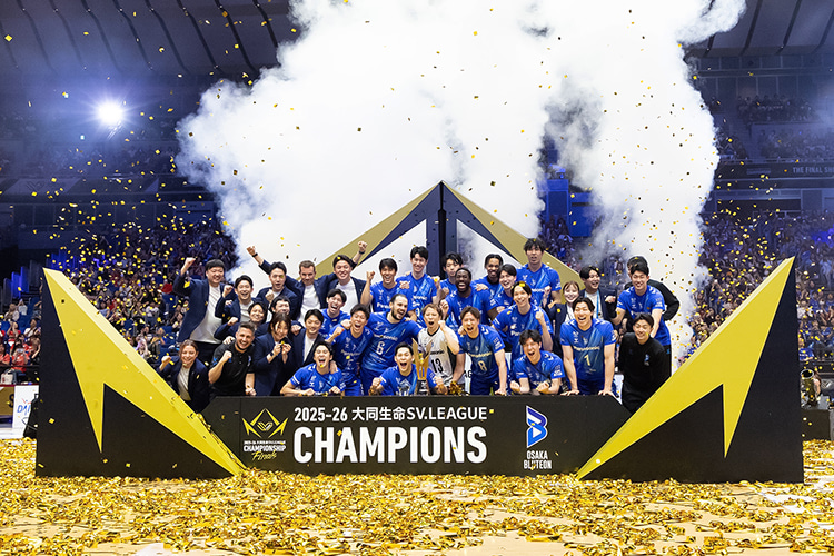 写真:優勝の集合写真