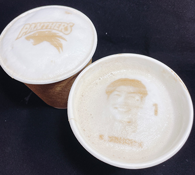 写真：エースカフェのラテアート