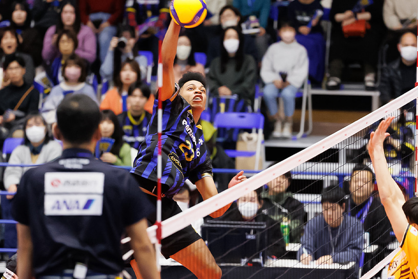 写真：エバデダン ラリー選手