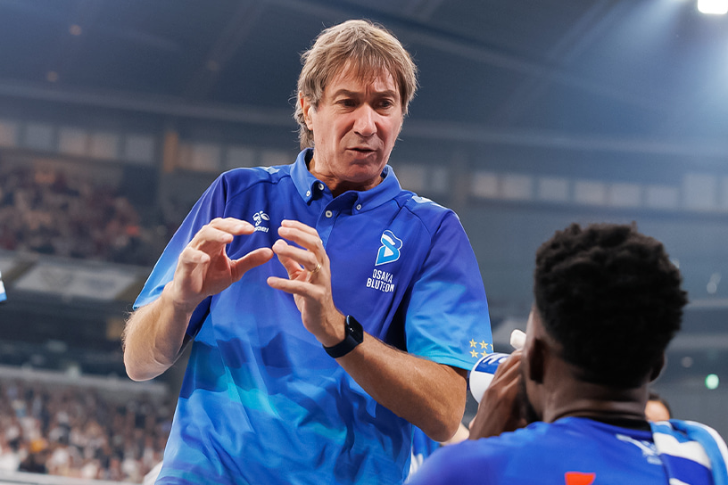 写真：ティリ監督