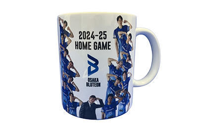 写真：来場10回目特典 マグカップ