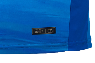 写真：オーセンティックユニフォーム（ホーム）のオーセンティックマーク